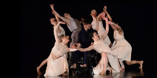 Millenáris_nemzeti táncszínház_Testbe zárt Ima