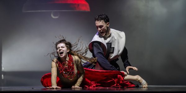 nemzeti táncszínház-A Notre Dame-i toronyőr